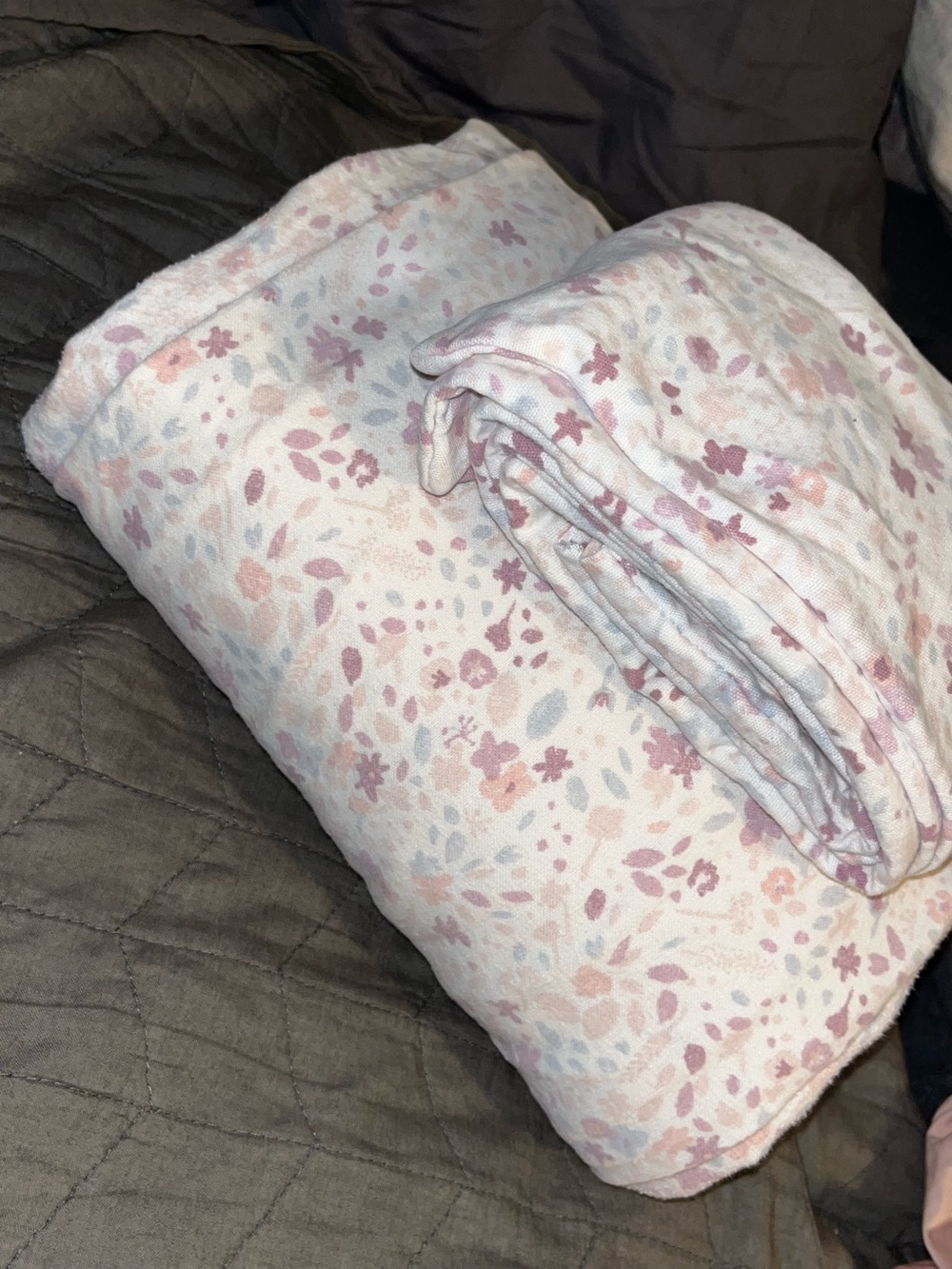 Cuddl Duds ~Pink and Purple  Floral Flat Sheet & Pillow Case ~Queen